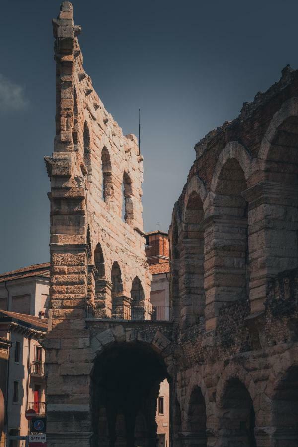 Domus Verona - Accogliente Residenza Rocchetto A 25Mt Da Piazza Erbe Exterior foto